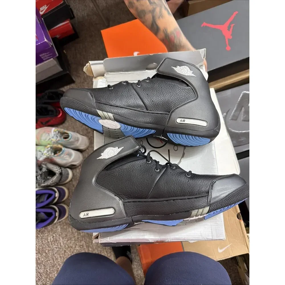 Size 10.5 - Air Jordan Carmelo 1.5 Black BB